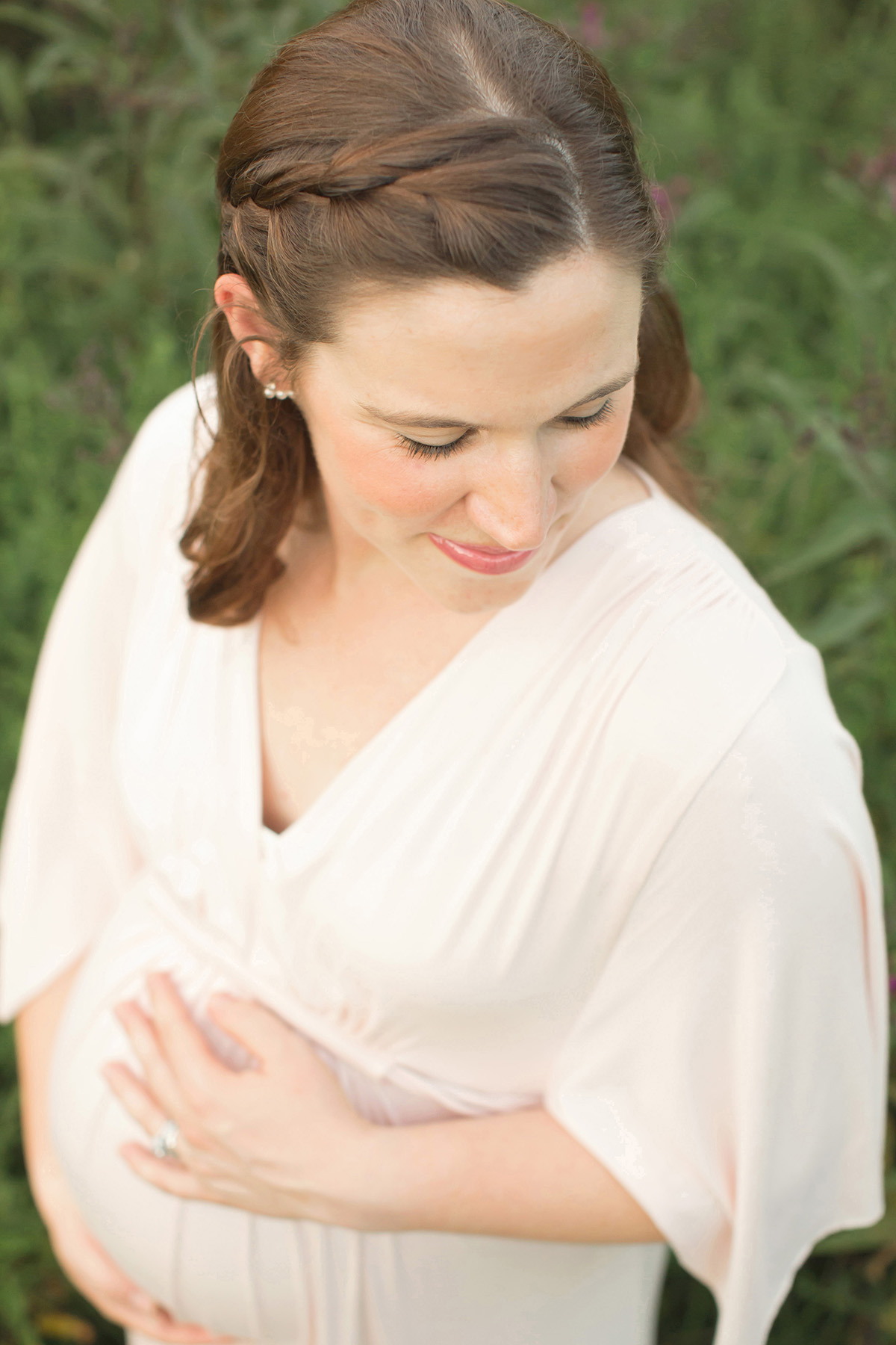 Louisville KY Maternity Photographer | Outdoor Field Session for Expectant mother | Julie Brock Photography | Dress for Photo shoot.jpg