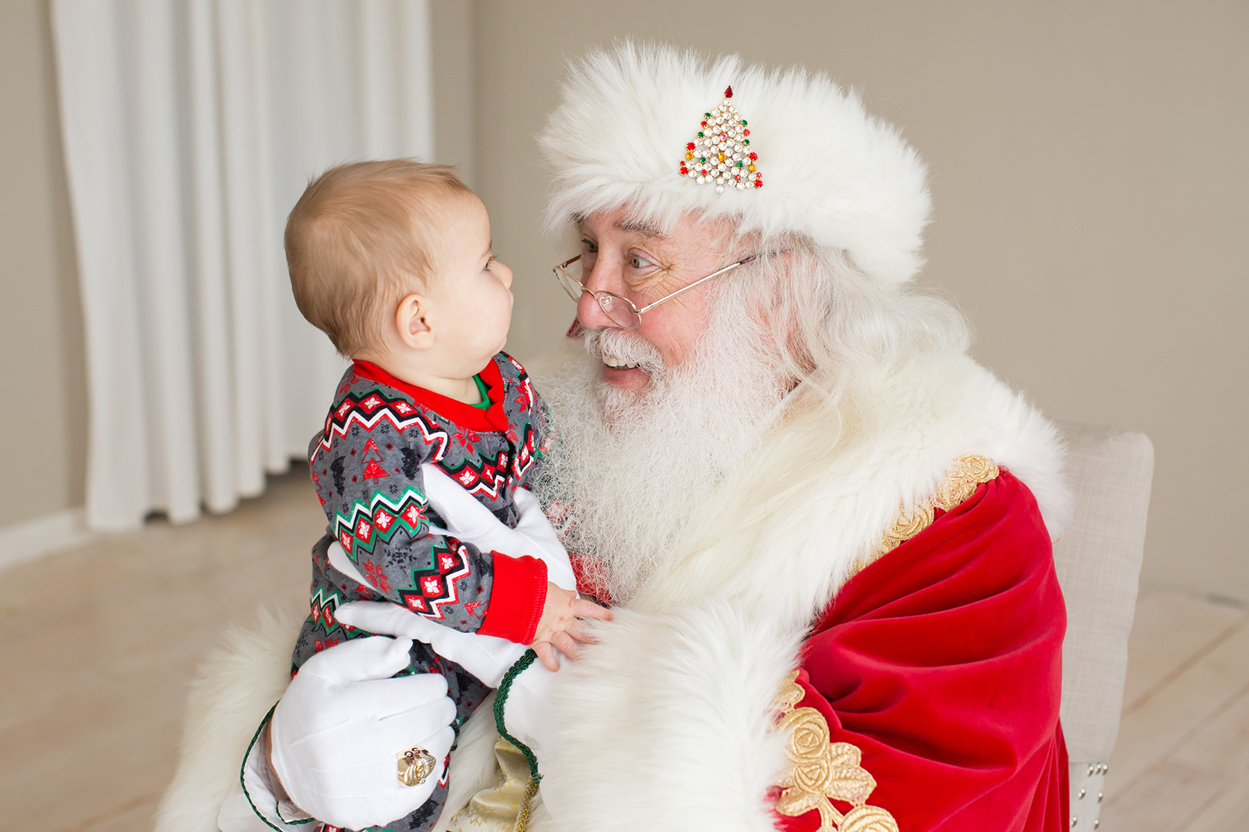 Santa photos in Louisville KY | Julie Brock Photography | Louisville KY Family Photographer | Newborn Photographer in KY.jpg