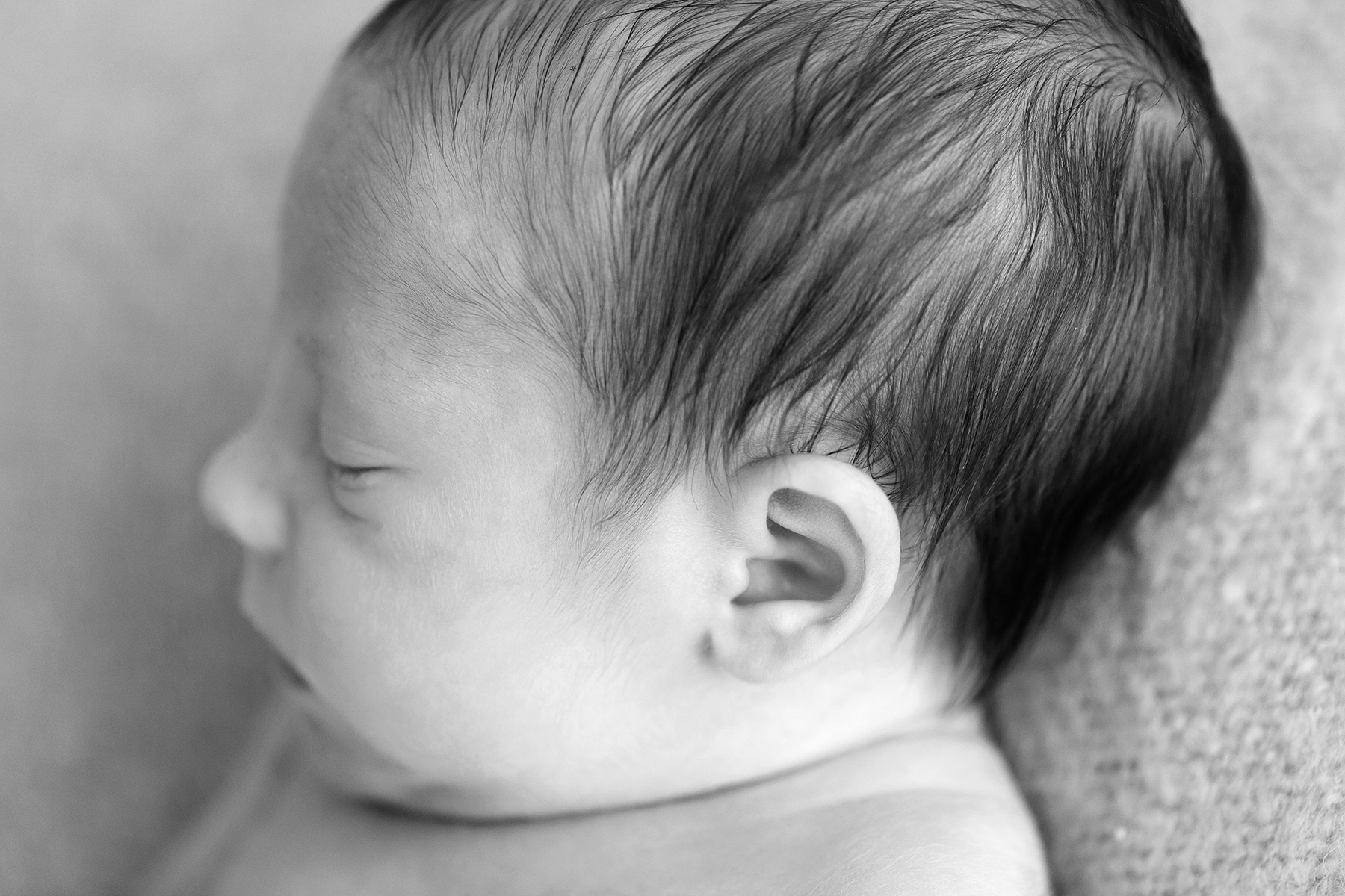 Louisville KY Newborn Photographer | Julie Brock Photography | Matenrity Photographer | Upclose baby details | black and white newborn photo | Louisville KY Photographer.jpg