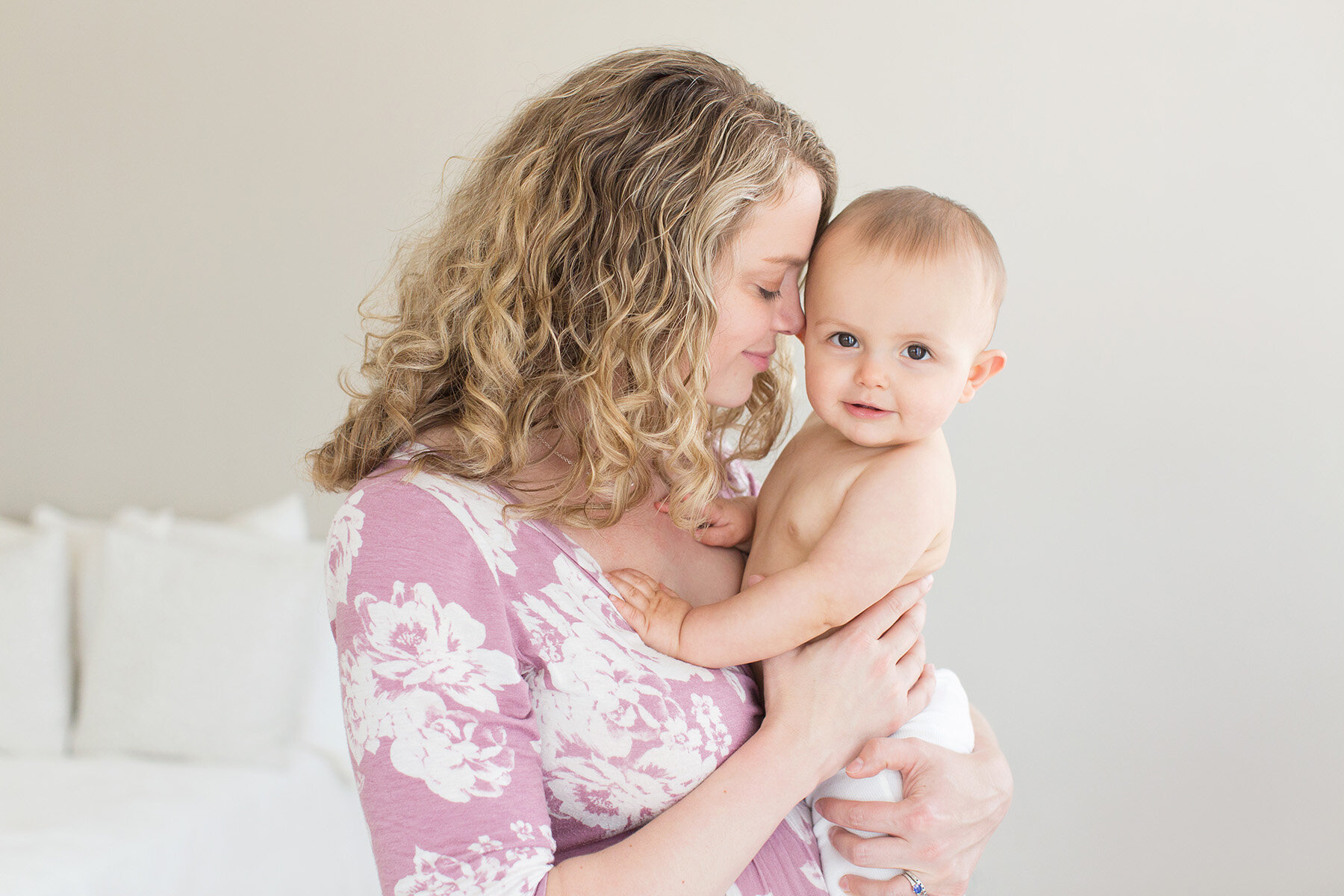 Julie Brock Photography | Louisville KY Family Photographer | Newborn Baby Photographer in Louisville | maternity | mom holding baby in her arms.jpg