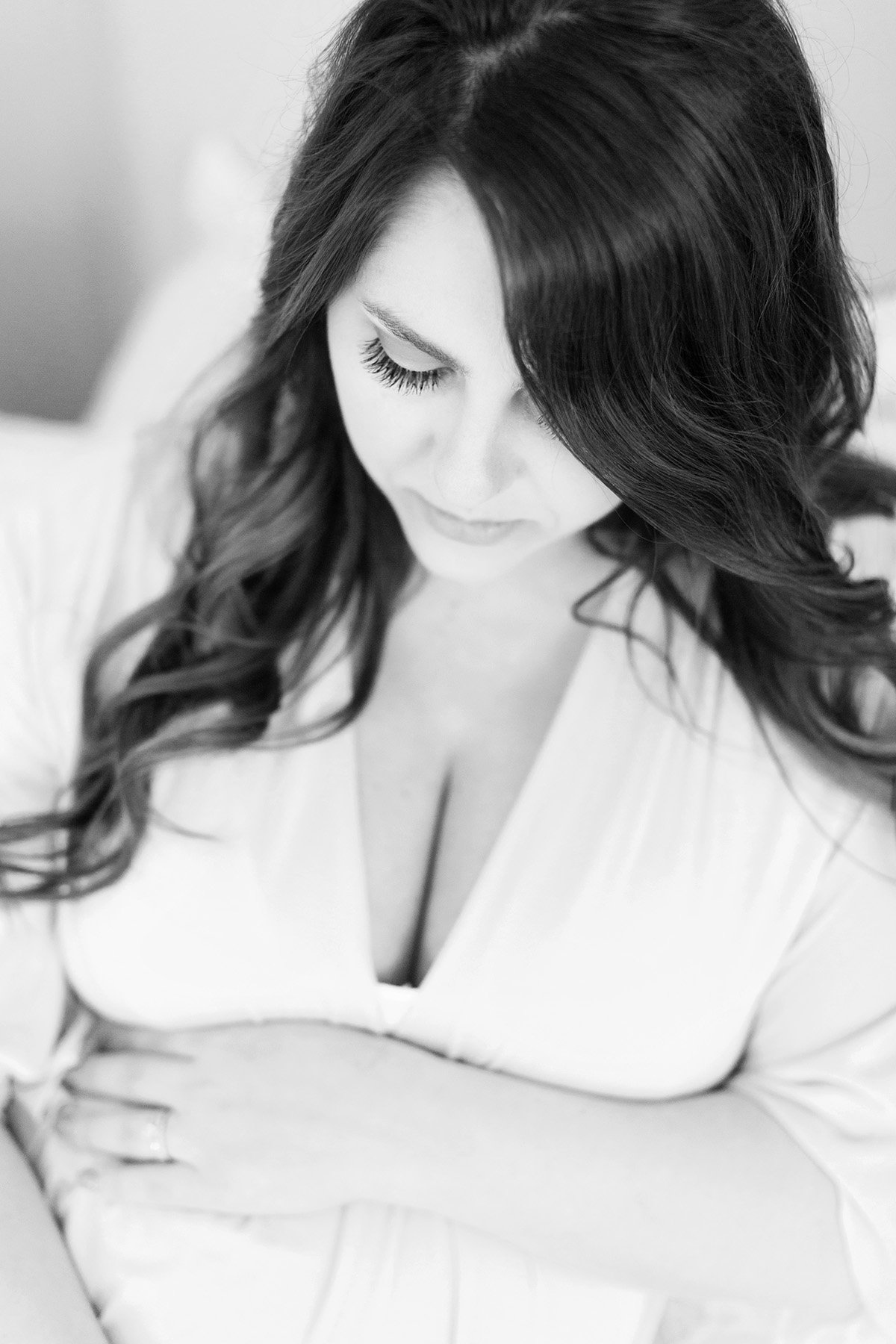 black and white maternity photo from Julie Brock Photography in Louisville KY