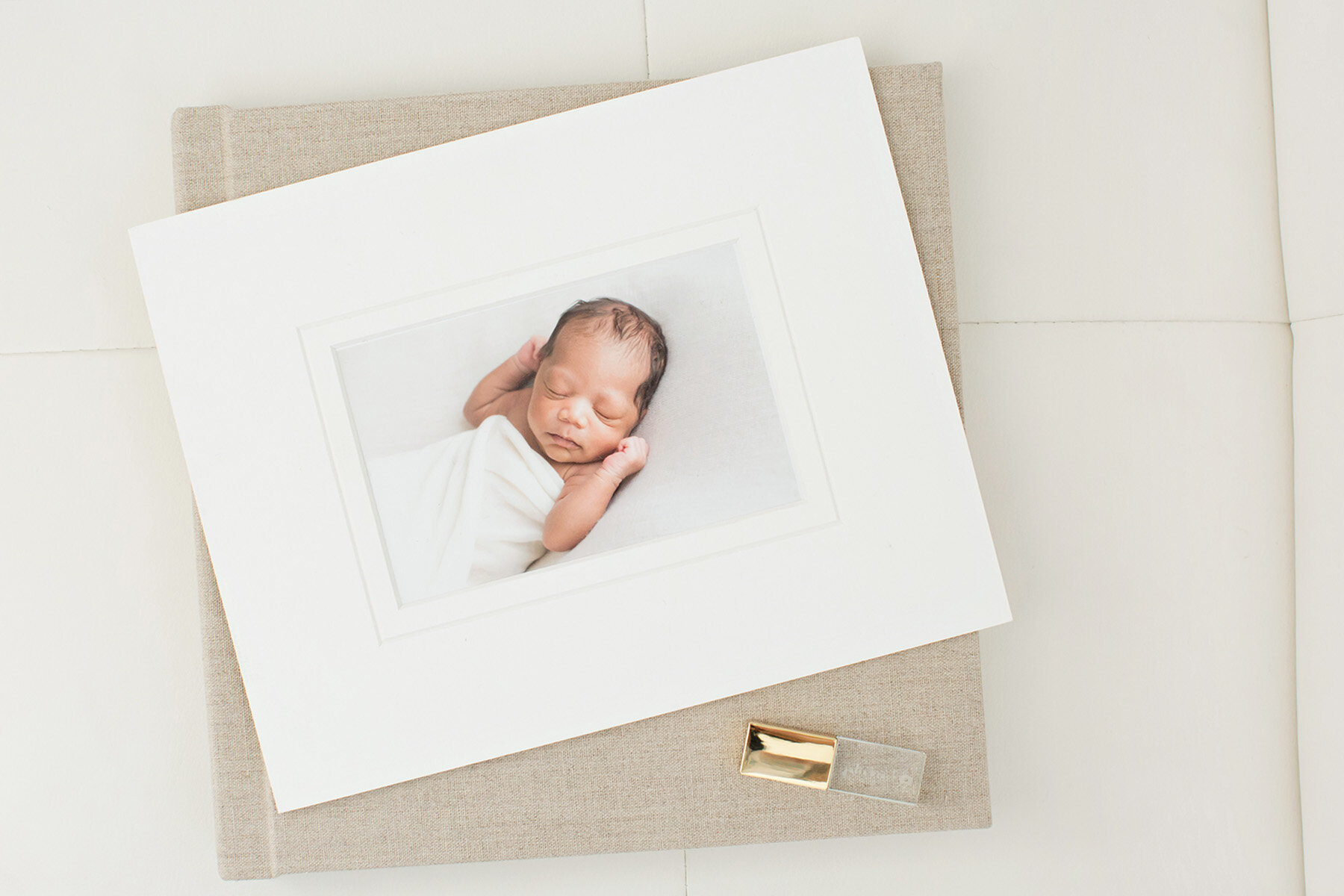 Louisville KY Family Photographer | Louisville KY Newborn Photographer | Julie Brock Photography | Louisville KY maternity photographer | linen photo album.jpg