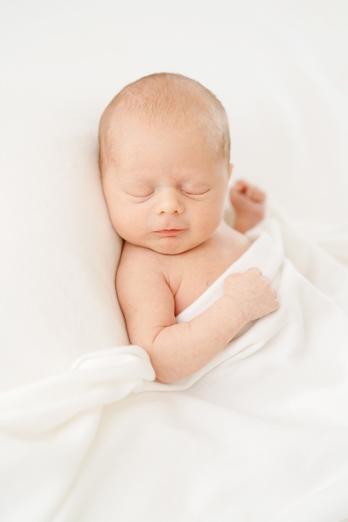 louisville-ky-southern-indiana-simple-newborn-photography-studio