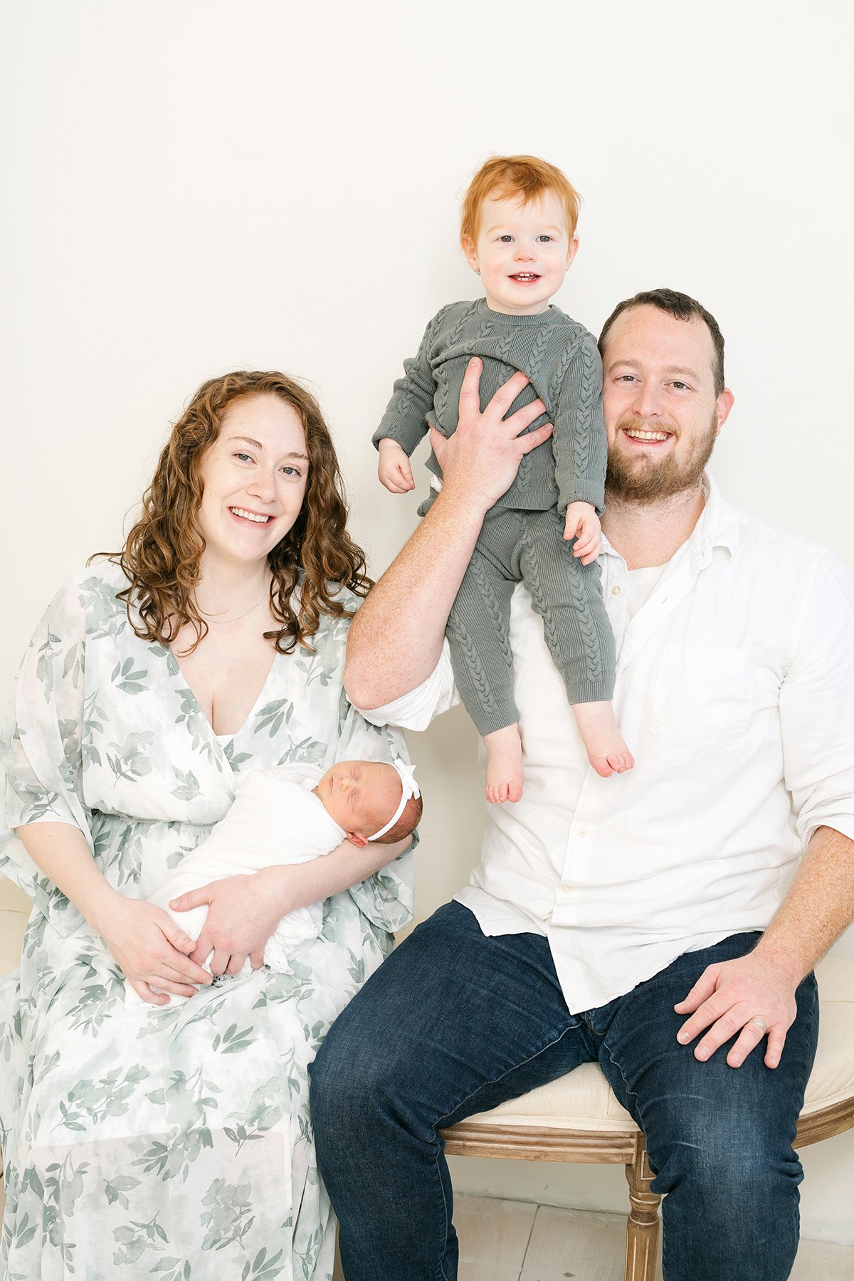 simpsonville-ky-newborn-photography-studio-with-baby-first-year.jpg