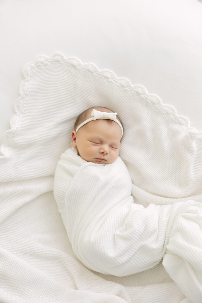 natural, simple posing for louisville ky families wanting newborn portraits