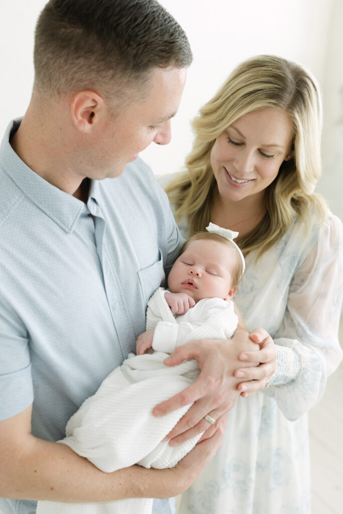 Louisville photographer provides clothing for mothers to wear during their maternity and newborn photo sessions